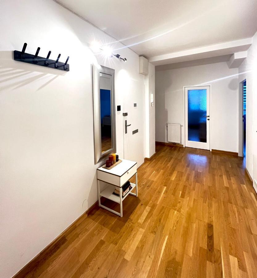 Spacious Apartment With Terrace Vienna Exterior photo